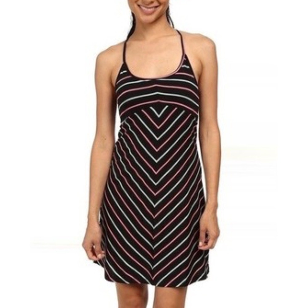 Patagonia Organic Cotton L Womens Striped Sporty Dress Casual Tennis Golf Travel